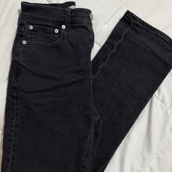 Madewell 90s Straight Leg Denim Jeans | Charcoal / Black Dark Denim - Picture 2 of 9